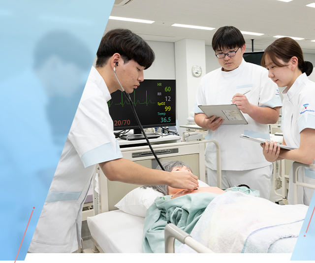 看護学部で学んでいる様子