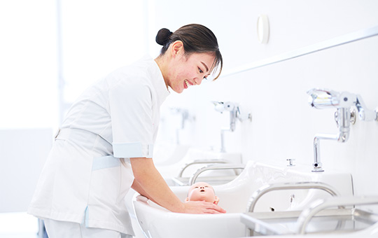 成人期のあらゆる健康レベルに対処できる援助技術を修得。