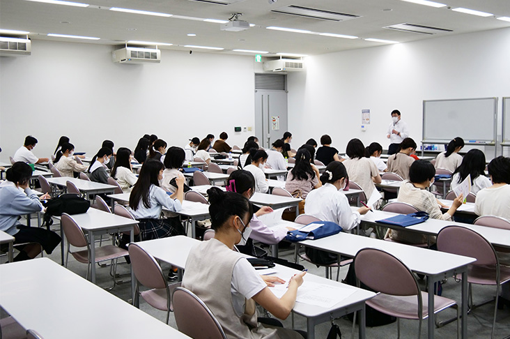 在学生・卒業生インタビュー