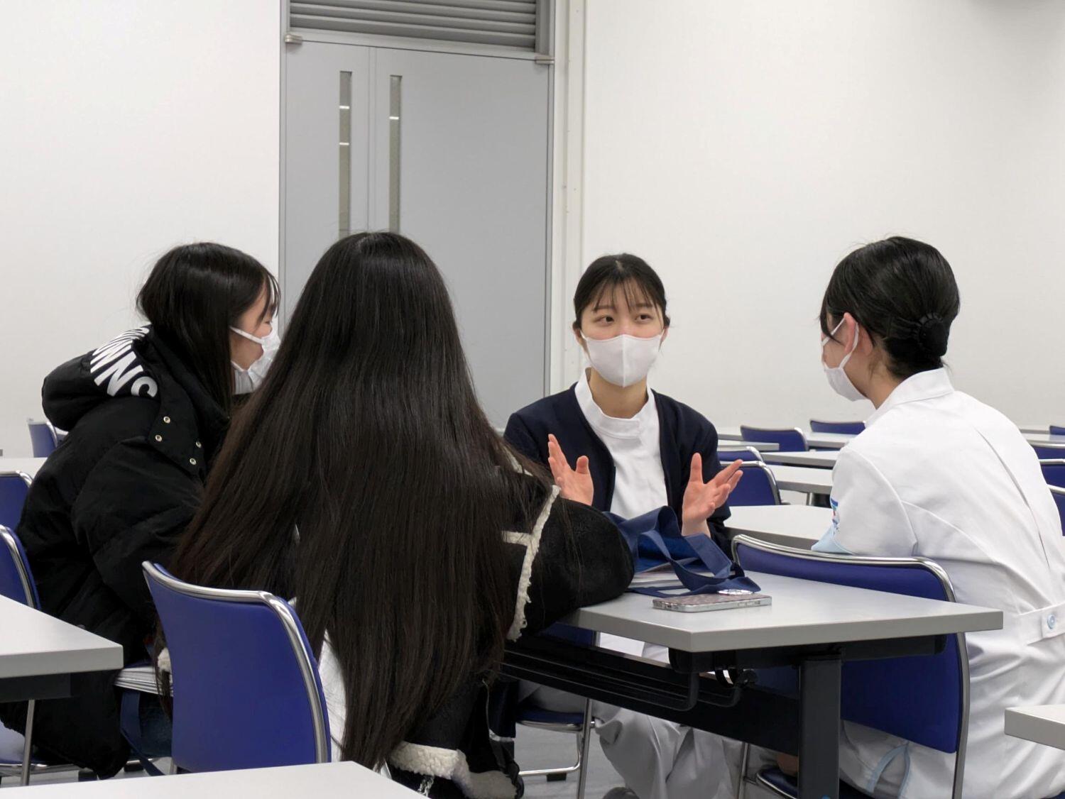 学生フリートーク２ss.jpg