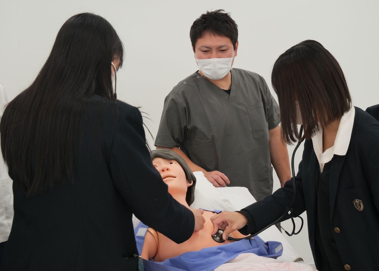 Takara Nursing】大阪府立柴島高等学校対象の高大連携講義を実施しま