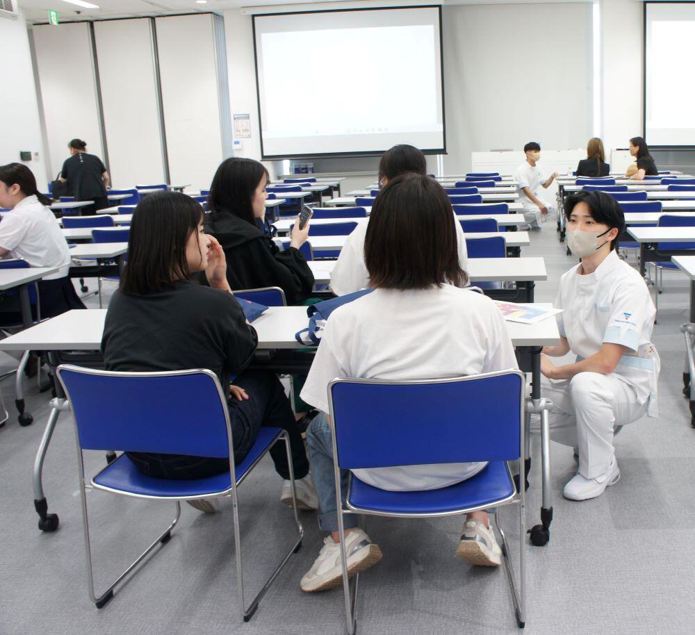 学生フリートーク① ss.jpg