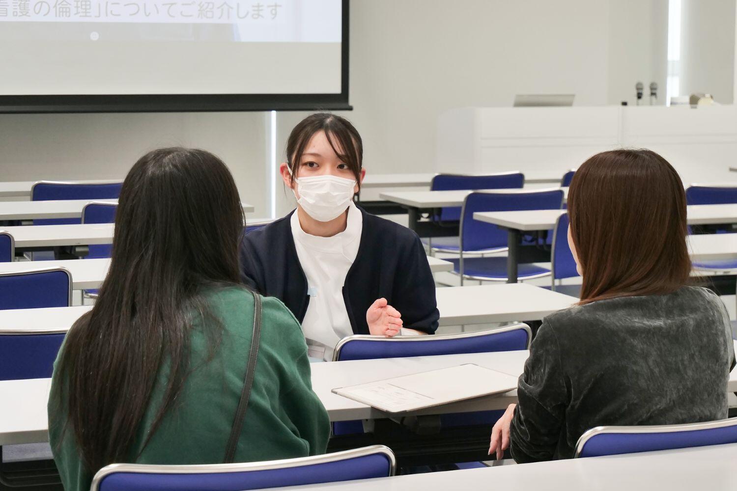 学生フリートーク2.jpg