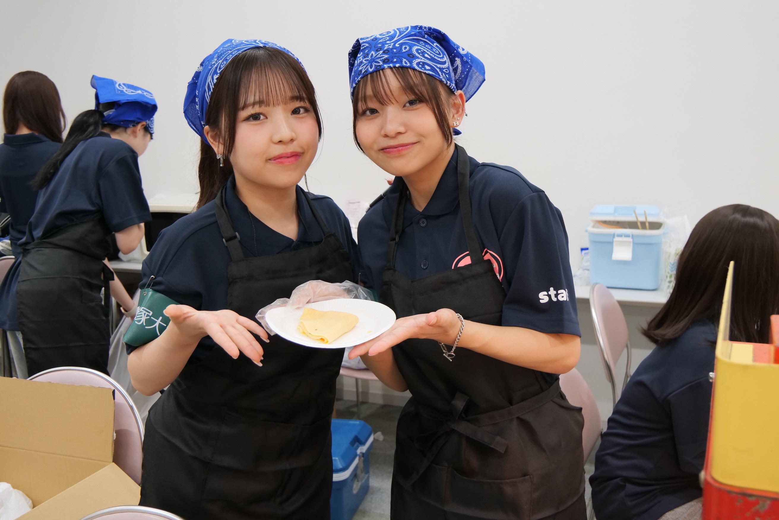 ⑧実行委員クレープP1047067.JPG